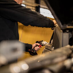 Detailaufnahme Motorarbeiten